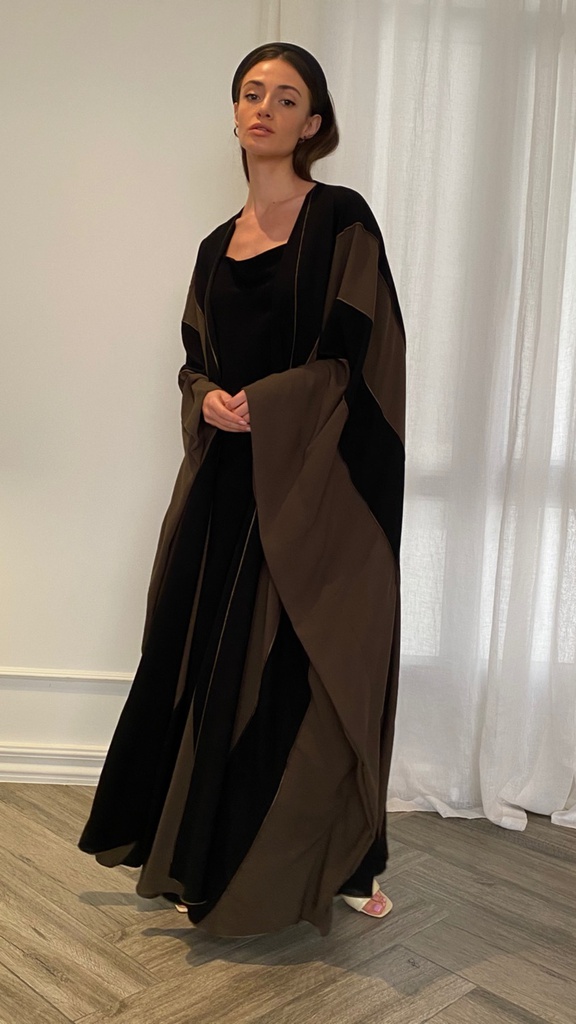 Laila abaya in olive