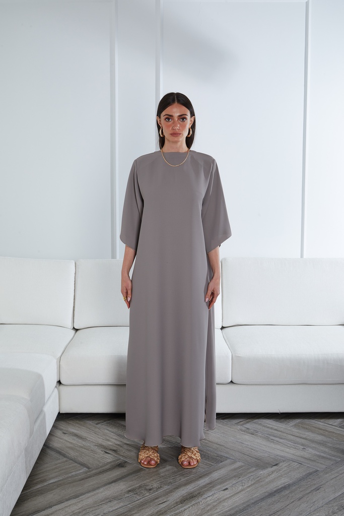 Straight cut dress with shoulder pads