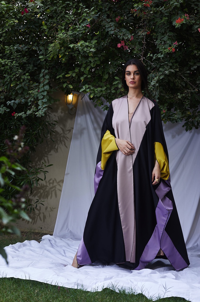 The Golden Silk Sleeves Bisht