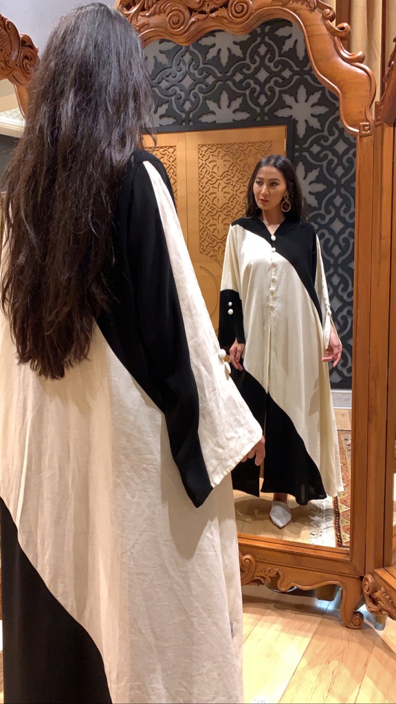 The beige linen slant abaya (Hazm)