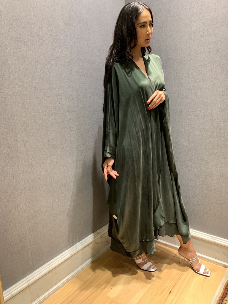 The one layer silk bisht