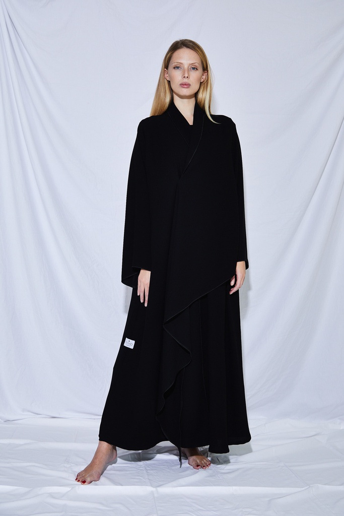 The oversized front collar