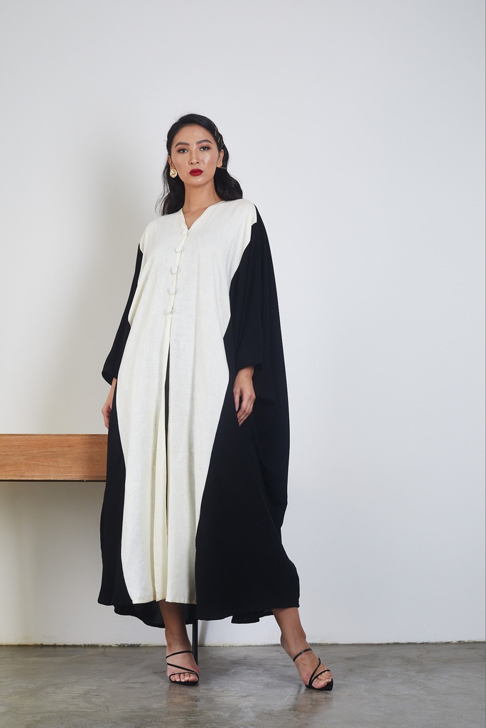 The White Bisht